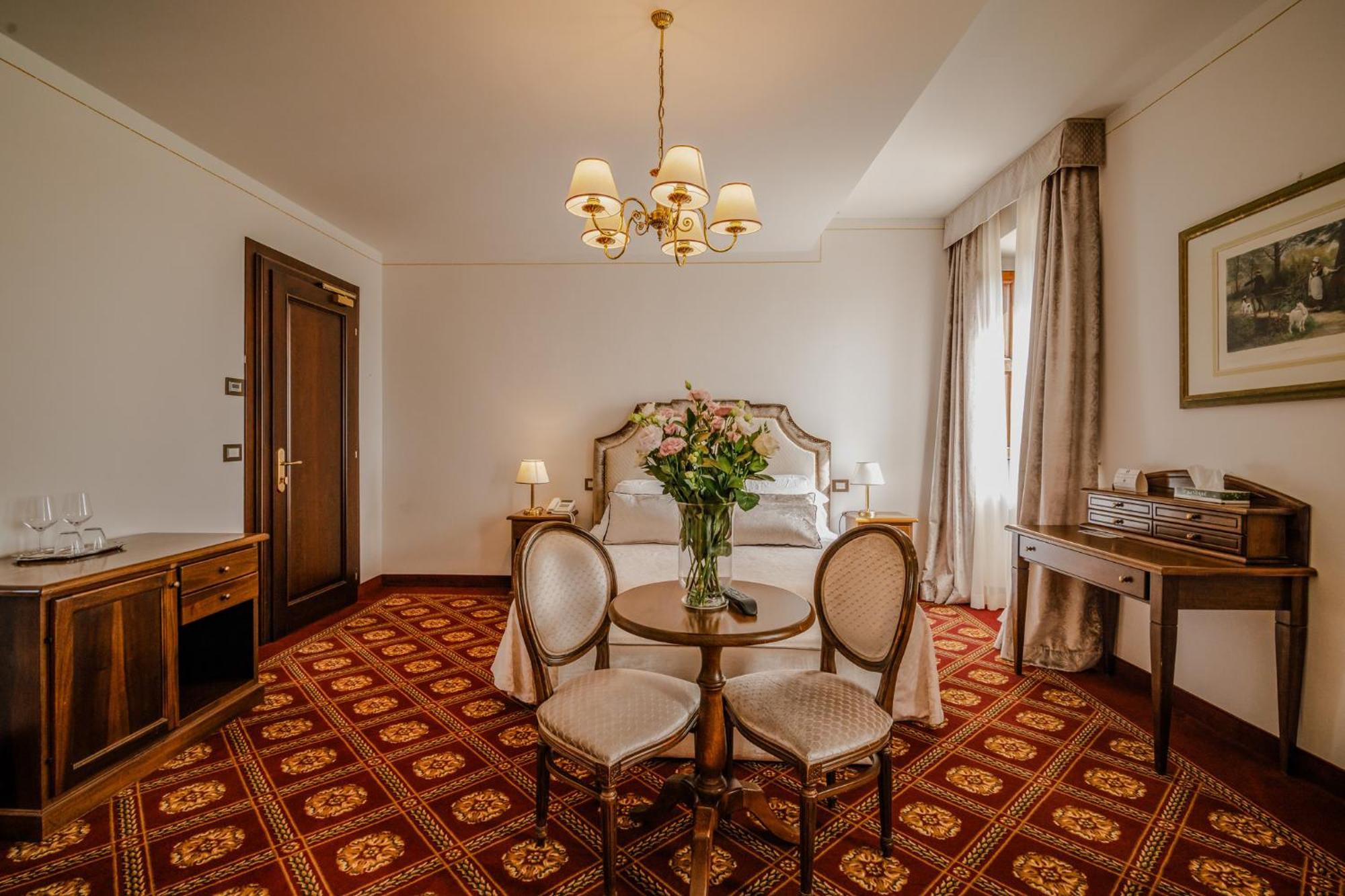 Villa Lecchi Hotel Wellness Коле Вал д'Елза Екстериор снимка