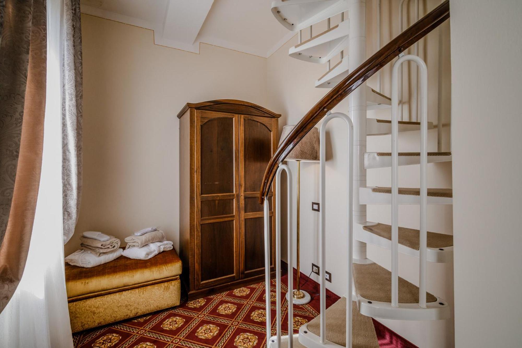 Villa Lecchi Hotel Wellness Коле Вал д'Елза Екстериор снимка