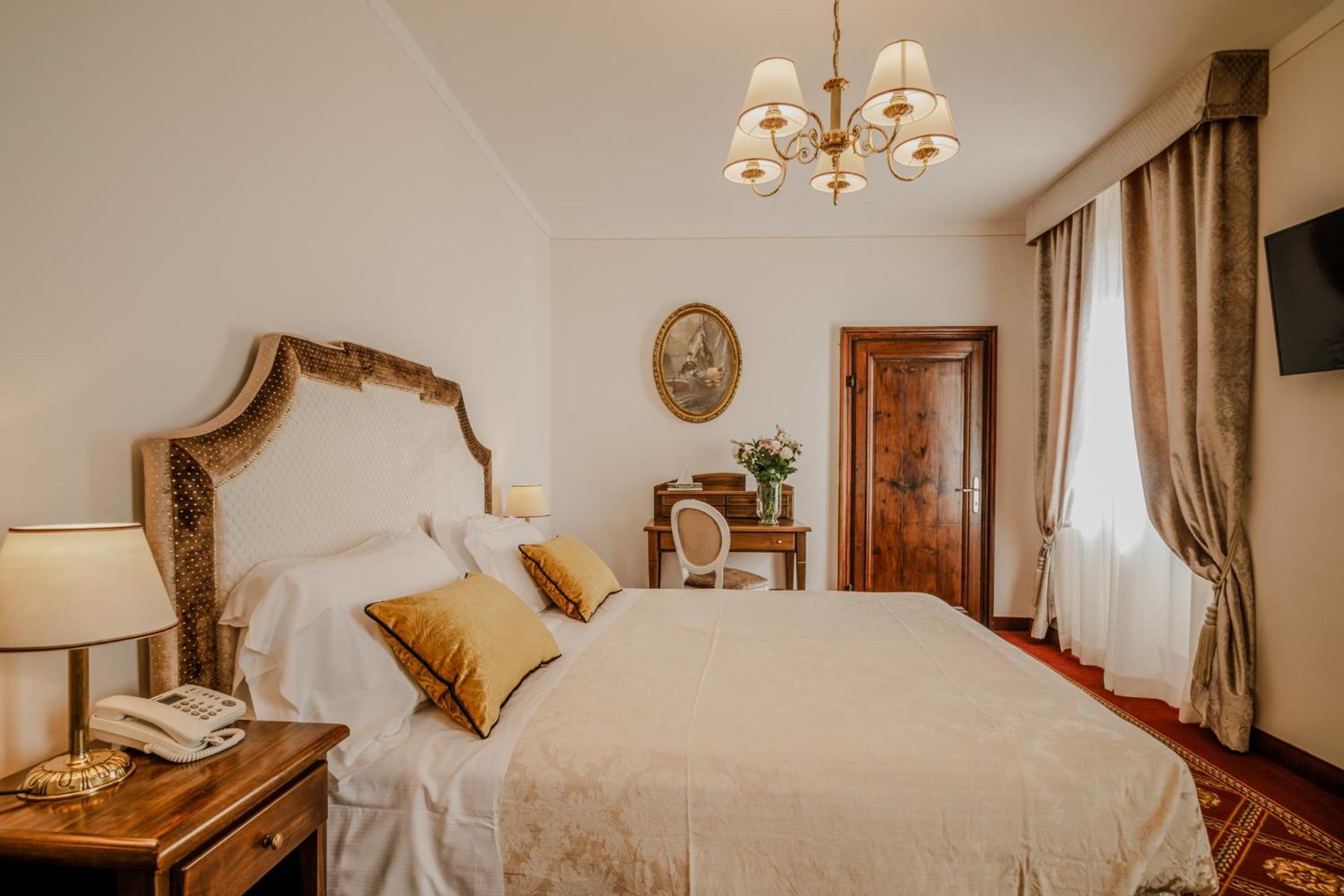Villa Lecchi Hotel Wellness Коле Вал д'Елза Екстериор снимка
