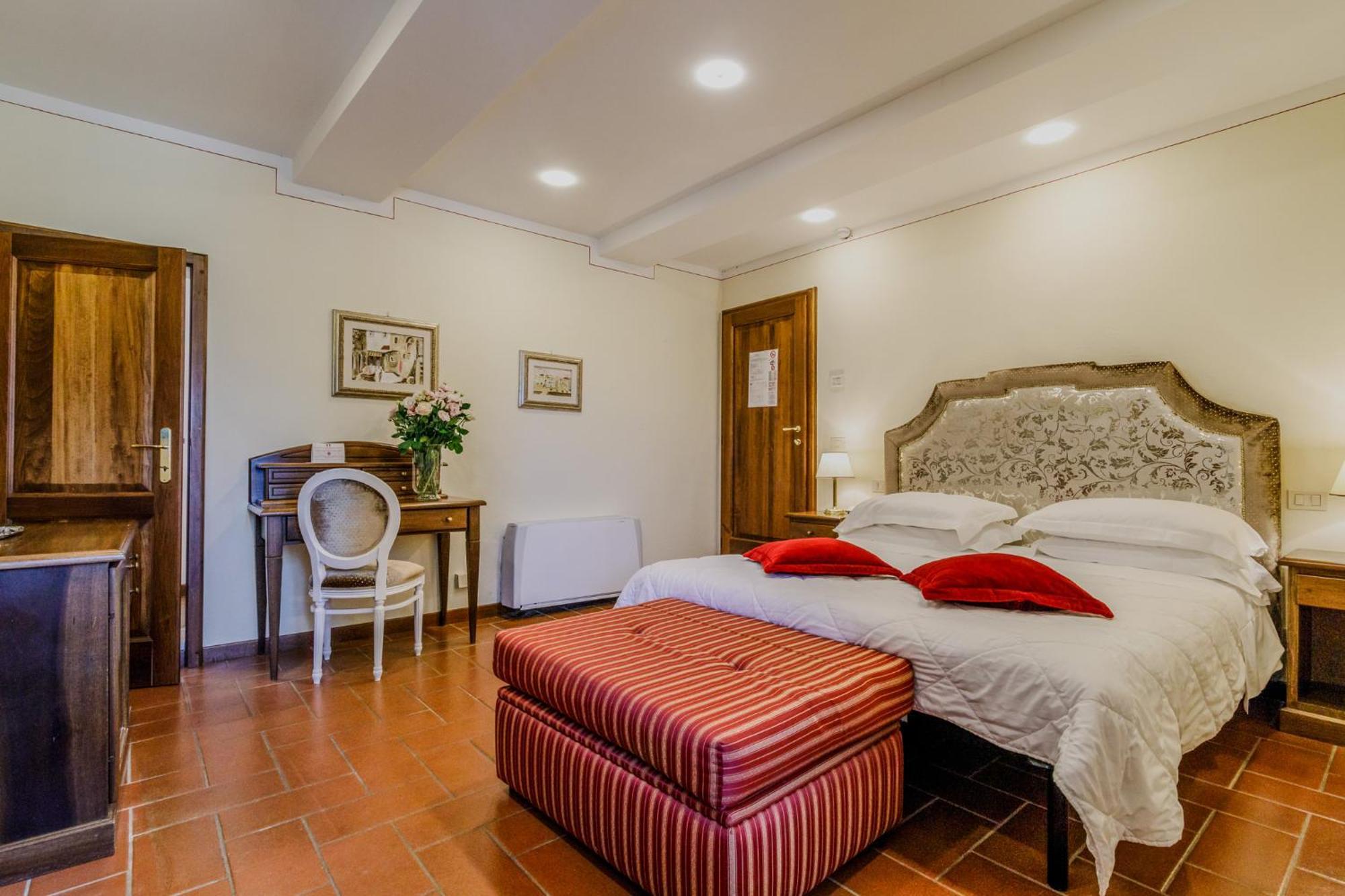 Villa Lecchi Hotel Wellness Коле Вал д'Елза Екстериор снимка